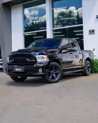 RAM CLASSIC 5.7 V8 GASOLINA LARAMIE NIGHT EDITION CD 4X4 AUTOMÁTICO RAM CLASSIC 5.7 V8 GASOLINA LARAMIE NIGHT EDITION CD 4X4 AUTOMÁTICO